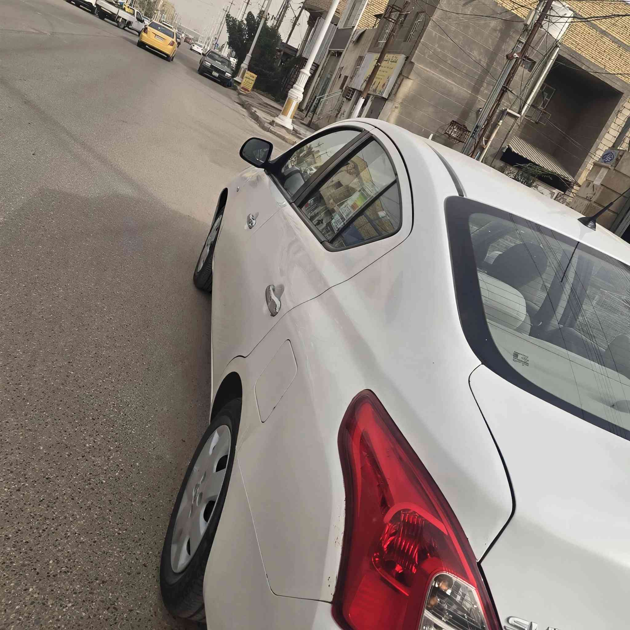 ​🚗 للبيع: نيسان صني 2023 (معوقين)
الموديل: 2023
​المسافة المقطوعة: 56,000 كم.
​السيارة نظيفة وجاهزة
​الملاحظات: صبغ في قطعة (الجنطة) مع وجود تعديل بارد في (الجاملغ الخلفي).
​باقي السيارة بحالة الوكالة.
​الموقع: الناصرية - المركز.
​للاستفسار والتواصل:
📞 اتصال: ***********
