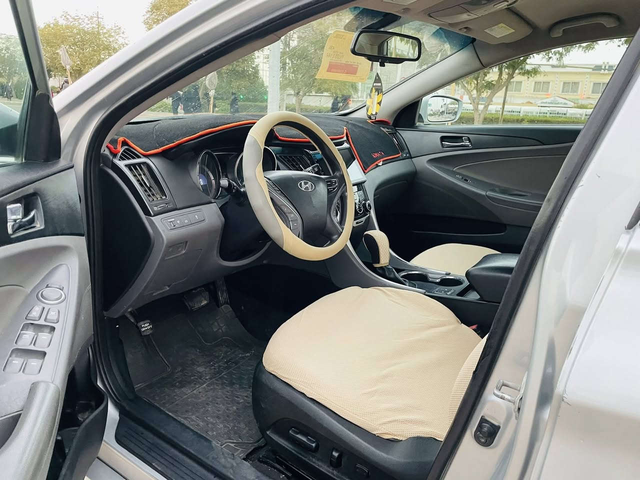 سلام عليكم البيع هونداي سوناتا موديل 2014 وارد امريكي البنيد مبدل وجاملغ صبغ فقط وباقي مكفوله كفالة عامة سونار بل منشور مواصفات شاشه تحكم ستيرن كأمره حساسات اشاير بل مري كشنات كهرباء  + هيترات ويل كب سيارة جديدة وجاهزة من كلشي تبريد ثلج حدادية تخم تاير كير ومكينة 2400 مكفولات السعر 110 لاستفسار علا رقم *********** مكان سيارة كربلاء
