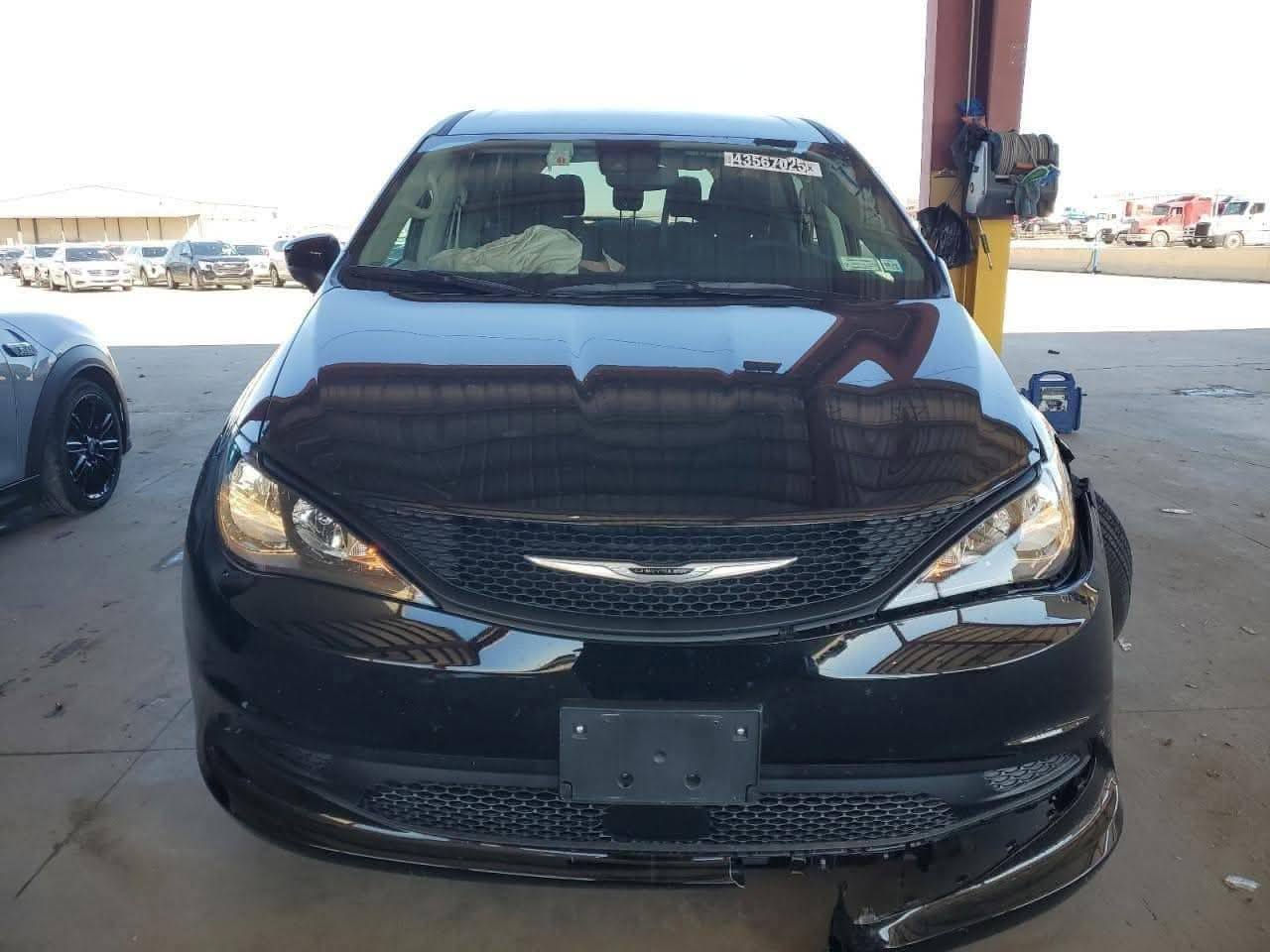 كرايسر 24 ضرر جاملغ وتصليح باب سائق فقط بدون رقم مكاني الديوانيه السعر 220 ورقه بيع او مرواس ***********
