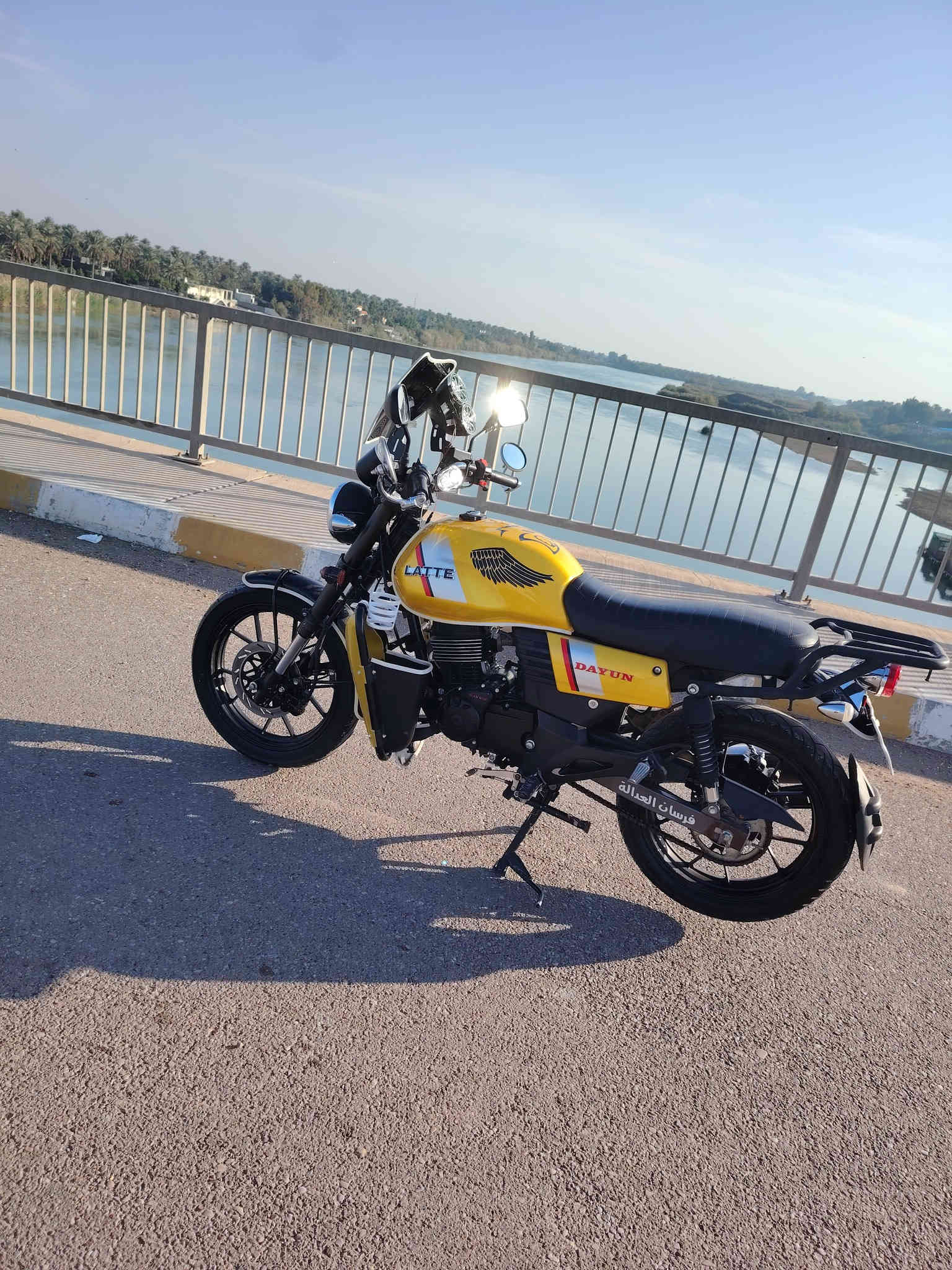 سلام عليكم 
للبيع دراجه دايوان لايتي  موديل 23 مرقمه ديالي 
مزوده سماعات لدات 
نضيفه ماشيه 8527 يعني بعده زيرو 
تايرات جدد دسكات جدد 
سنويه بسمي تحويل ثاني يوم 
مكاني بغداد 
*********** واتساب
