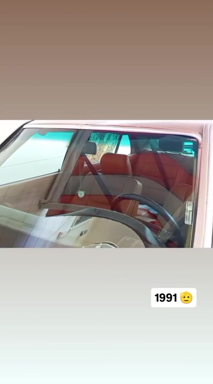 السلام عليكم مارسيدس جامبو موديل 1991 رقم كركوك باسمي قرار 48 دخول جديد  كلها بلاديه وارد امريكي صبغ امريكا فقط بطن عسلي تخم تاير حداديه كير محرك كله كفاله سلايت اريل كهرباء تبريد شغال تراي وين ميعجبك كلها جاهزه رايده ب115 وبيه مجال مكاني بغداد العبيدي ***********

