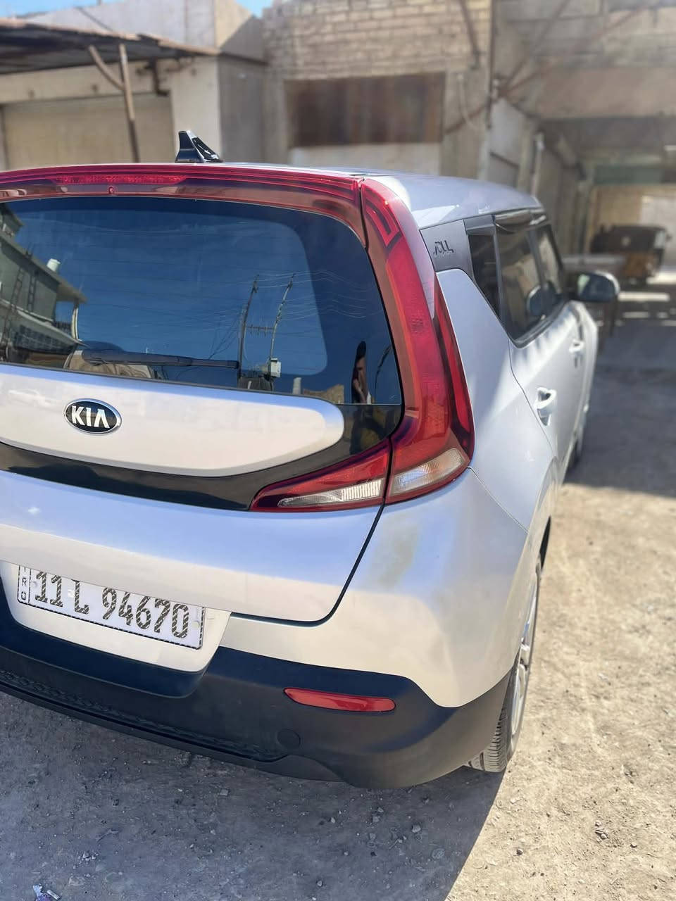 سلام عليكم 
***********
صول 2020 رقم بغداد بسمي هزه جديده و رقم جديد صور الحادث بلمنشور نفس الي بلحادث ممصلح بيها اي شي ع البلادي استعمال حلو نظيفه من الداخل ماشيه   69 ميل مكاني بابل المسيب السعر ب129 وبي مجال كلش قليل
