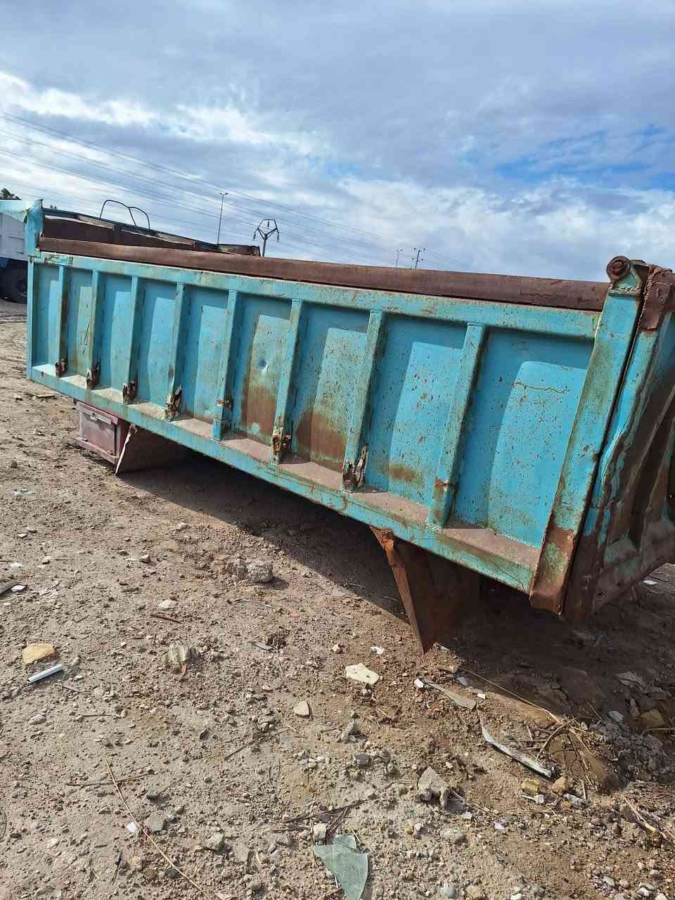 بدي ألبي للبيع
الطول 5و 15

***********

***********
