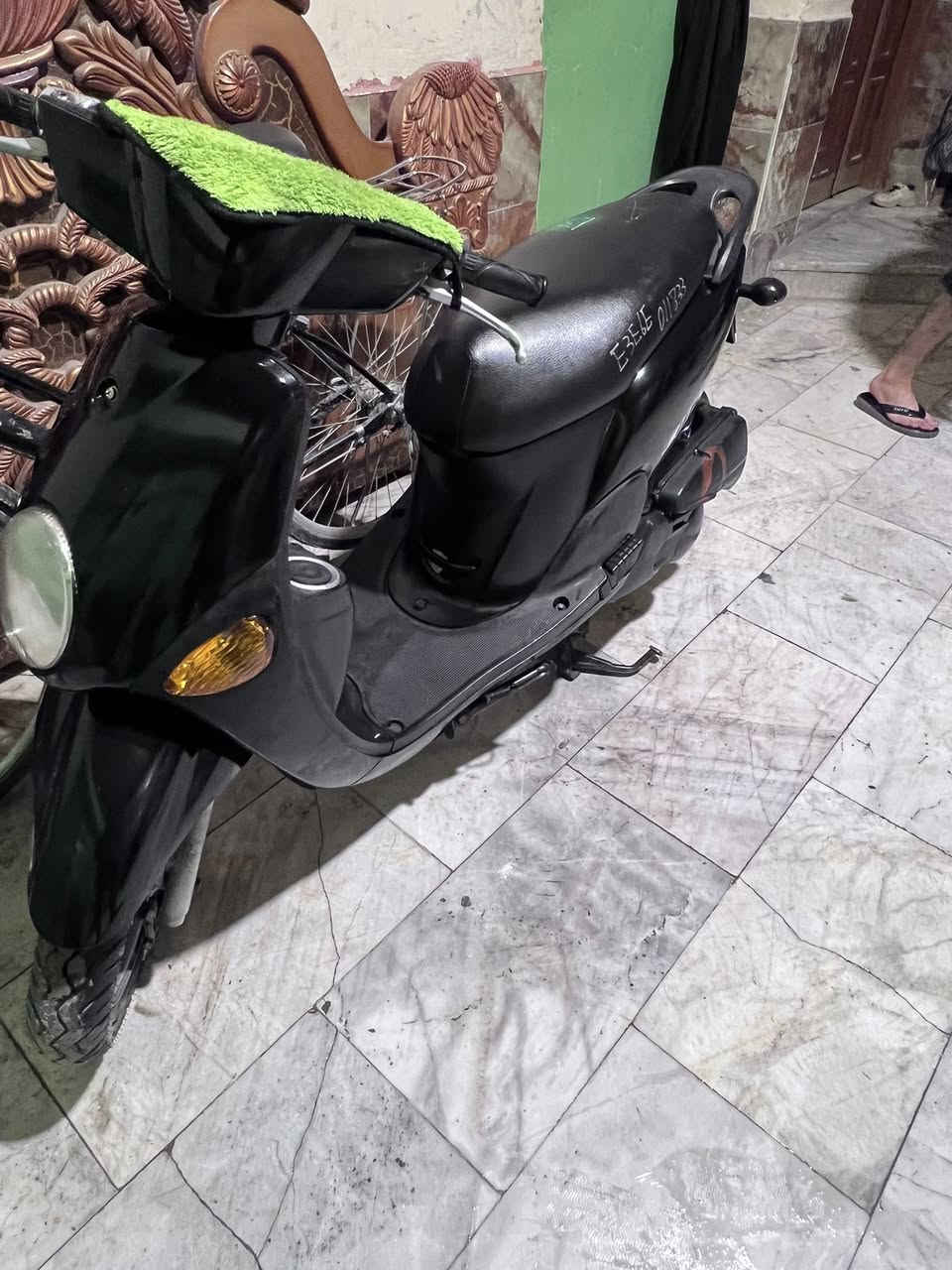 دراجة فله للبيع صارلها اربع اشهر طالعه من الحاويه 900 وبيها مجال  الاستفسار***********
