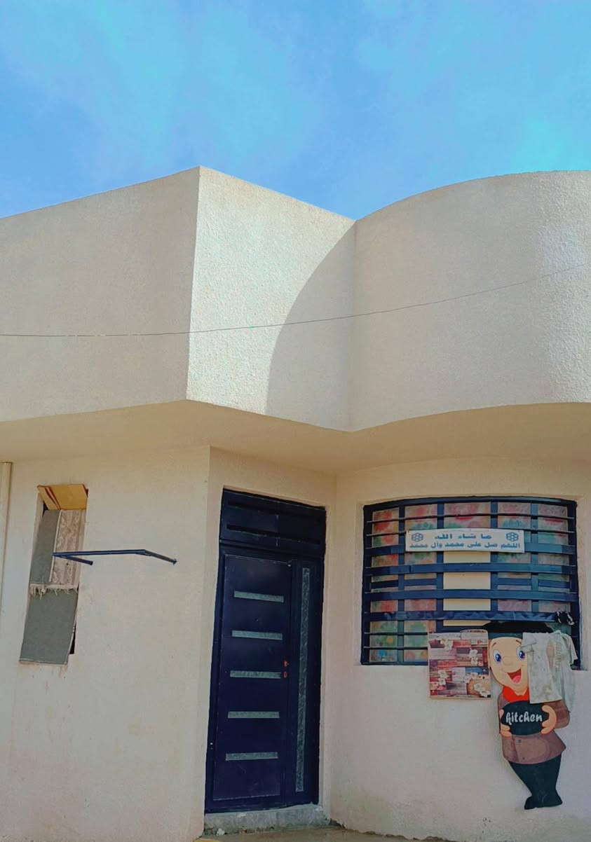 السلام عليكم
بيت للبيع مساحه البيت ( 276 )
طابو صرف سند 25 يتحول باسمك
( واجه 12متر ) ( نزال23متر )
العنوان : النيل القديم 
قرب مخازن المرجان سيراميك يبعد عن الجزائر خمس دقائق 
تفاصيل وسعر خاص  اتصل ع رقم ***********
