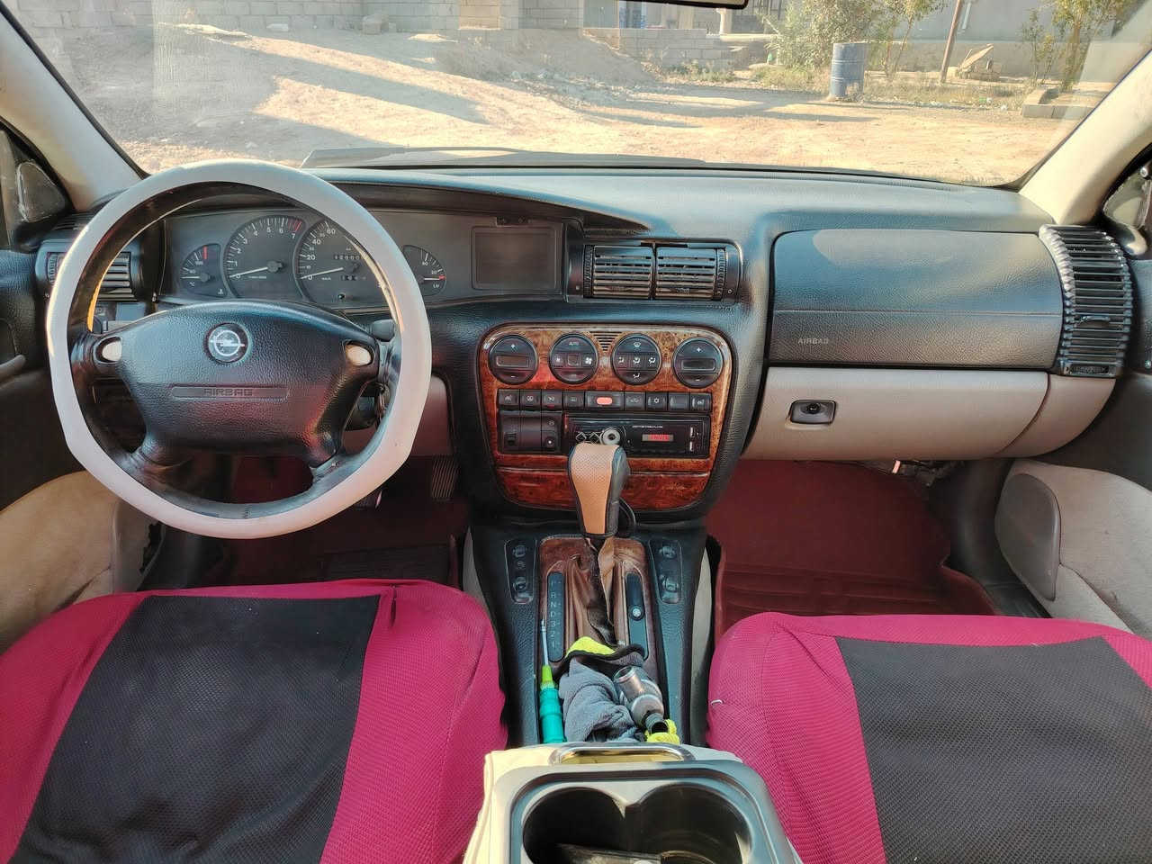 اوبل بزون موديل 1996محرك2000 مفتوح
السعر 35
***********
