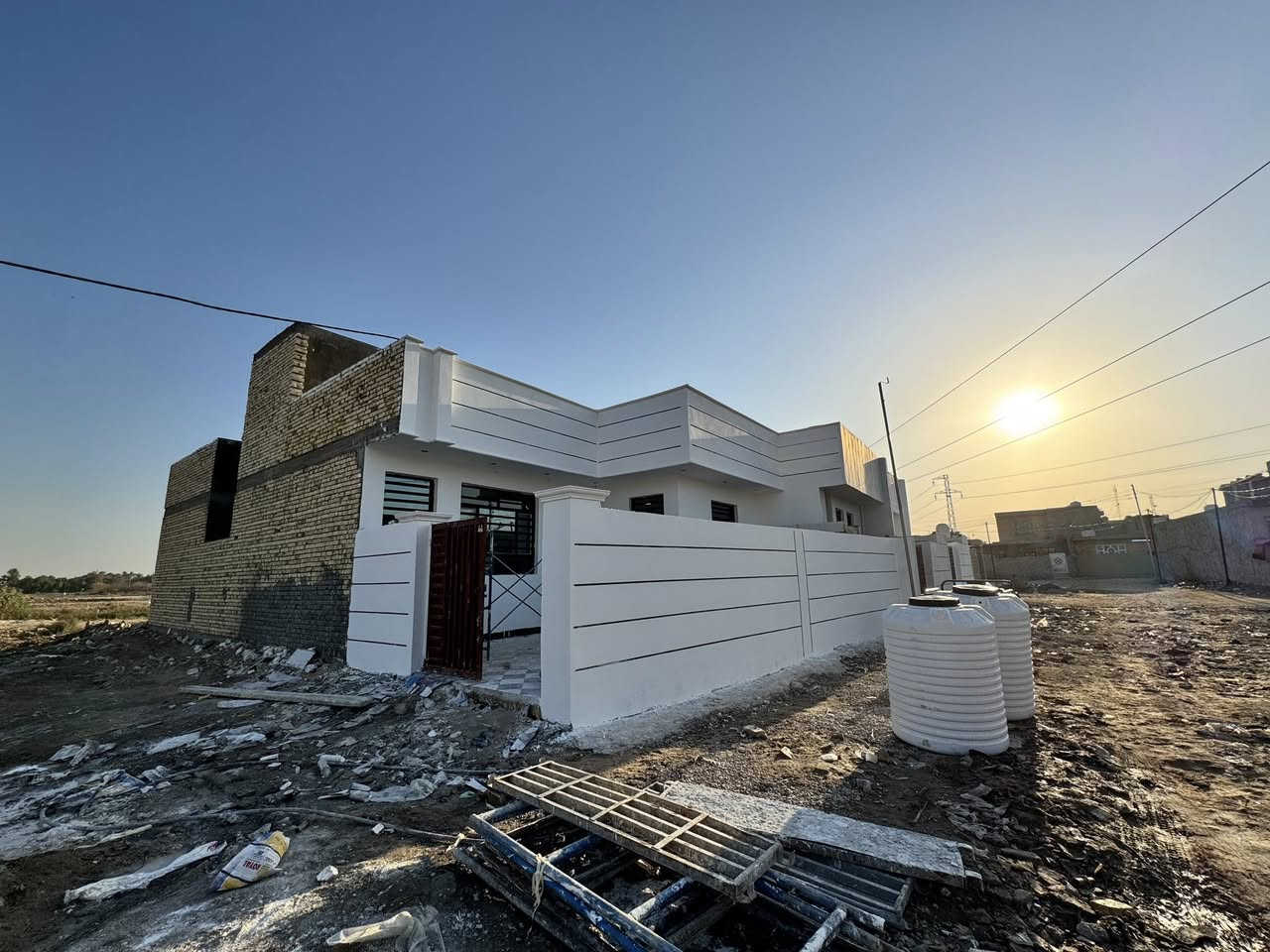 السلام عليكم ورحمة الله وبركاته 

بناء وترميم المنزل السكنيه
100متر طولاني 36 مليون نقد
100 متر مربع 38 مليون
200 متر 65 مليون نقد
220متر 67 مليون
250 متر 75مليون
300متر 85 مليون
هذا اسعار النقد
القسط 100متر 40مليون مقدمه%50
200متر 70 مليون
250 متر 80مليون
300 متر 95 مليون
هاي الاسعار تسليم مفتاح
شغل كله درجه اولى بدون
واجهات وبدون مرمر كهربائي فنار سعودي مي اسمارت وبلست تركي المجاري اسمارت المانيا والعراقي الاساس رفت وفوكاه بتلو مانع رطوبه الشغل حلو وكل مواد اصليه امانت اللّٰه ورسوله
حسب الطلب
اساس حسب الاتفاق رفت وشريطي هاي اسعار طابق واحد تسلم مفتاح 
استفسار 

‭٠٧٧٢ ٥٩٠ ٤١٧٠‬
***********
مكتب الشوكي المقاولات والعقارات العامه
