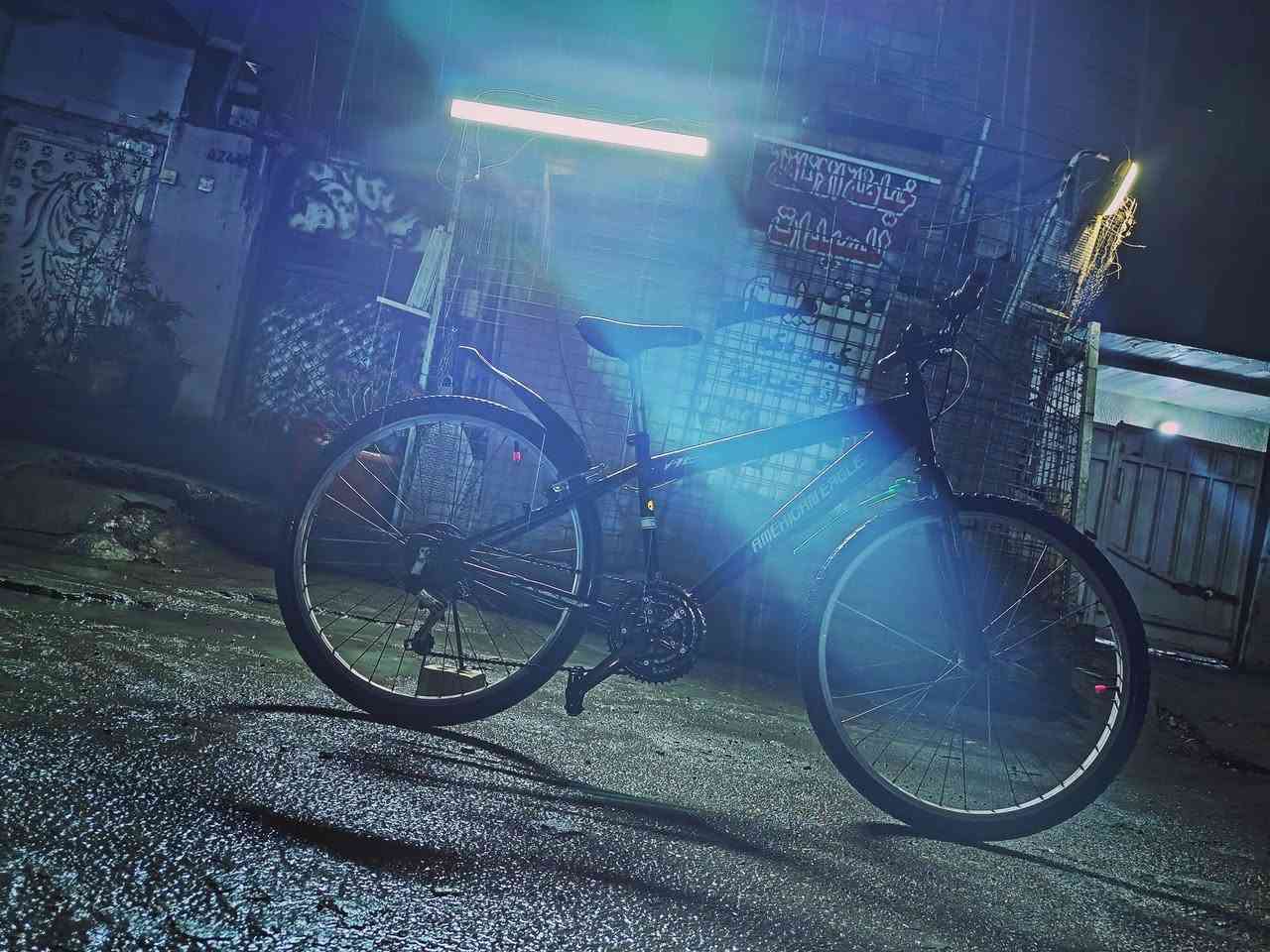 السلام عليكم.
بايسكل جبلي
كامل مكمل
نقص بس بريك امامي
بريك خلفي شغال
جاملغات كامله امامي خلفي
ماركه أمريكان فاجل
السعر 55او بي مجال
*********** رقم الاستفسار
