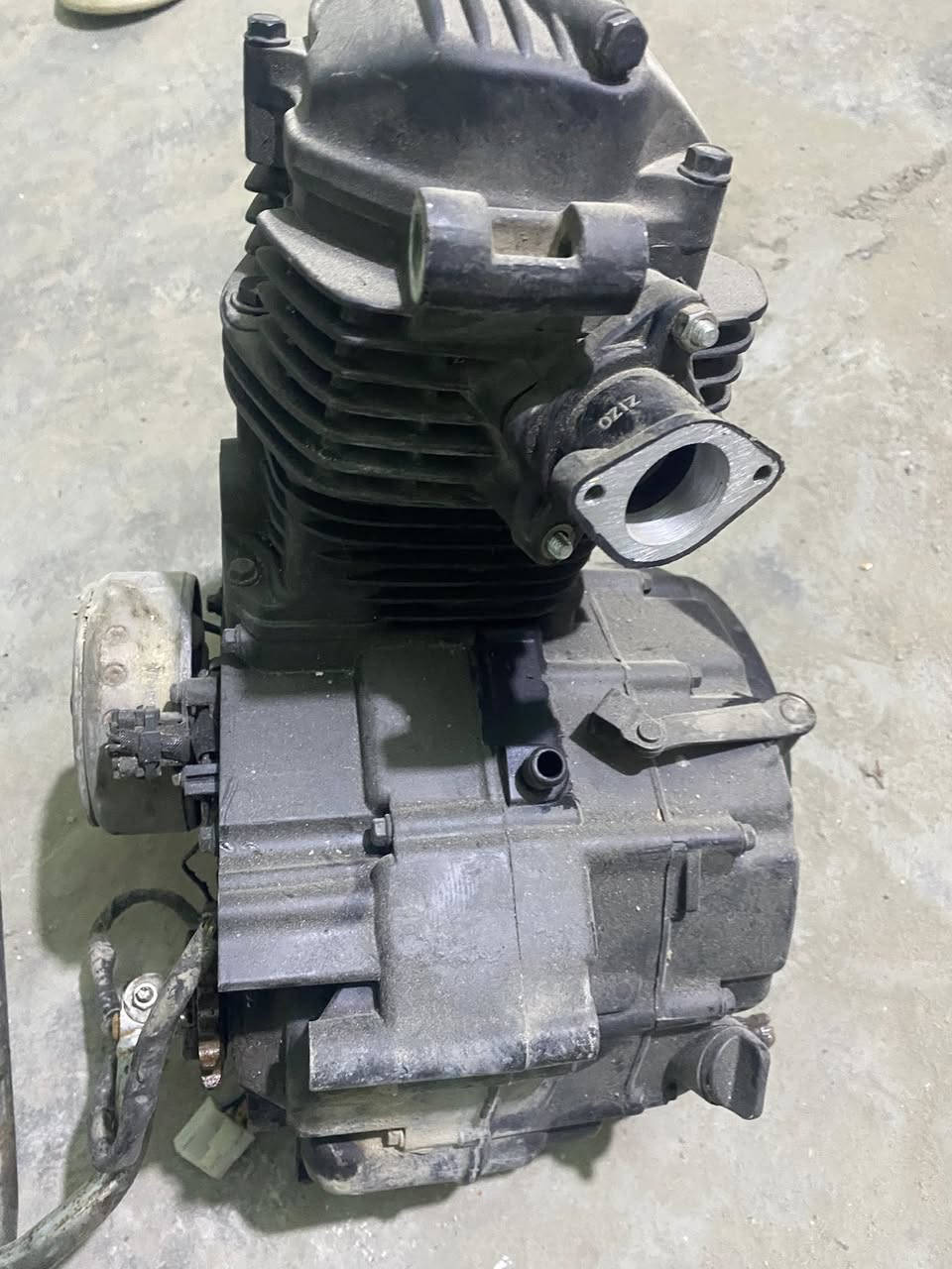 السلام عليكم مكينة برفاز ٢٠١٦ شفت هندر ساحك شغالة وناعمة شرط الفحص ب ٧٥ وبيهة مجال قليل رقم ***********
