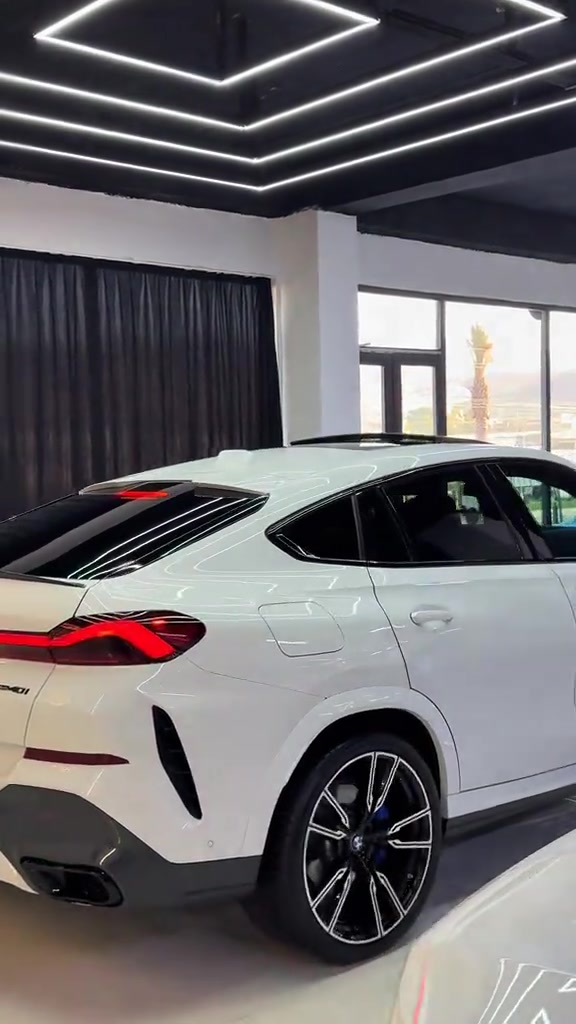 Bmw-x6 2025  First part clear Full option  10,000mil White & black Newwwww Call for price: ***********
