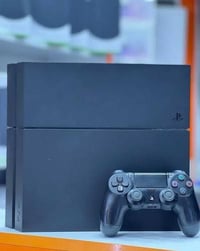 بلي فور فات للبيع ويا 2جوستك اصليات ب230ويا 3اقراص الجهاز نضيف كلش 078...