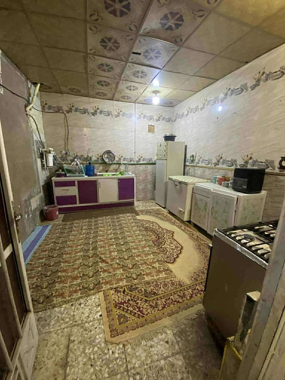 دار طابو صرف 87 متر ، حي المكرمة شارع المزرعة 
شارع مزرعة المكرمة مو شارع مزرعة سيد علي 
 الواجهة 6٫5
قريب جدا على شارع كربلاء مقابل ساحة و منتزه المزرعة العائلي
منطقة ال 13000 المربع الذهبي 
صب كونكريت طابقين ، الطابق الأرضي صالة و استقبال و غرفة نوم و مطبخ و صحيات 
الطابق الاول 3 غرف نوم و صحيات 
قريب عليه مدارس ابتدائية و متوسطة و اعدادية للبنين و للبنات
البيت اللي في وسط ال 3 بيوت 
السعر 110 
***********
