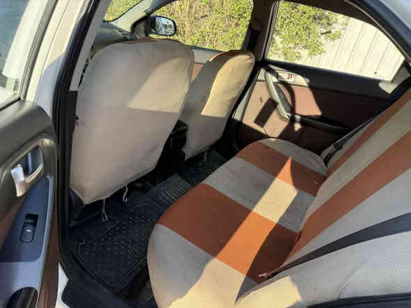 سلام عليكم سيراتو ٢٠١١ سياره سليمانيه بسمي سنويه هزه براد كلشي جديد سونرموجود بل صور تخم تاير جديد محرك بلادي مكاني بغداد لغزاليه سعر ١١٠بيهه مجال لوجوه طيبه ***********
