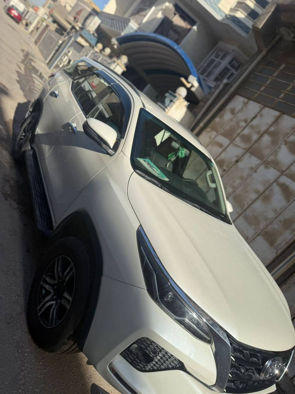 تيوتا فوتشنر موديل ٢٠٢١ كفاله عامه شرط سونار
كامل الموصفات عده الفتحه
فور ويل محرك ٤٠٠٠ 
٦ سلندر 
بصمه 
رقم أربيل
وكاله باسمي
‏‪***********‬‏
