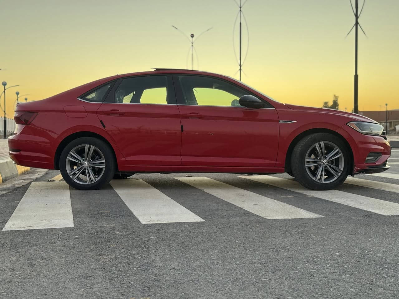 فولكس فاكن جيتا موديل 2020 
مواصفات R-lin معروفة 

رقم اربيل تحويل مباشر 

ضرر صفحة سايق فقط بخ

سيارة ماشيه 105  

الـــــــــــــسعر : 154 وبيها مجال

تفاصيل اكثر التواصل على الواتس
***********
