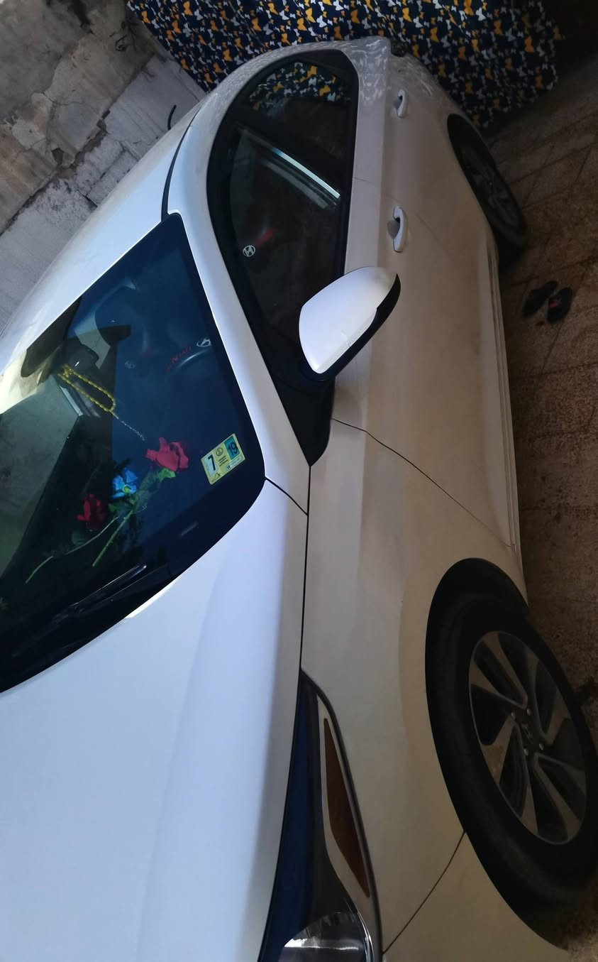 اكسنت موديل ٢٠١٨ أمريكي ضرر ربع الجاملغ الخلفي +الجاملغ الكدام سرقة محرك GDI ١٦ شرط محرك وكير سيارة نظيفة ماشيه ٨٠ الف
كابون بانزين السياره باسمي تحويل وكاله 
طخم باتري كلو جديد 
السعر قفل ١١٨
*********** حي الله الحميع
اكسنت موديل ٢٠١٨ أمريكي ضرر ربع الجاملغ الخلفي +الجاملغ الكدام سرقة محرك GDI ١٦ شرط محرك وكير سيارة نظيفة ماشيه ٨٠ الف
