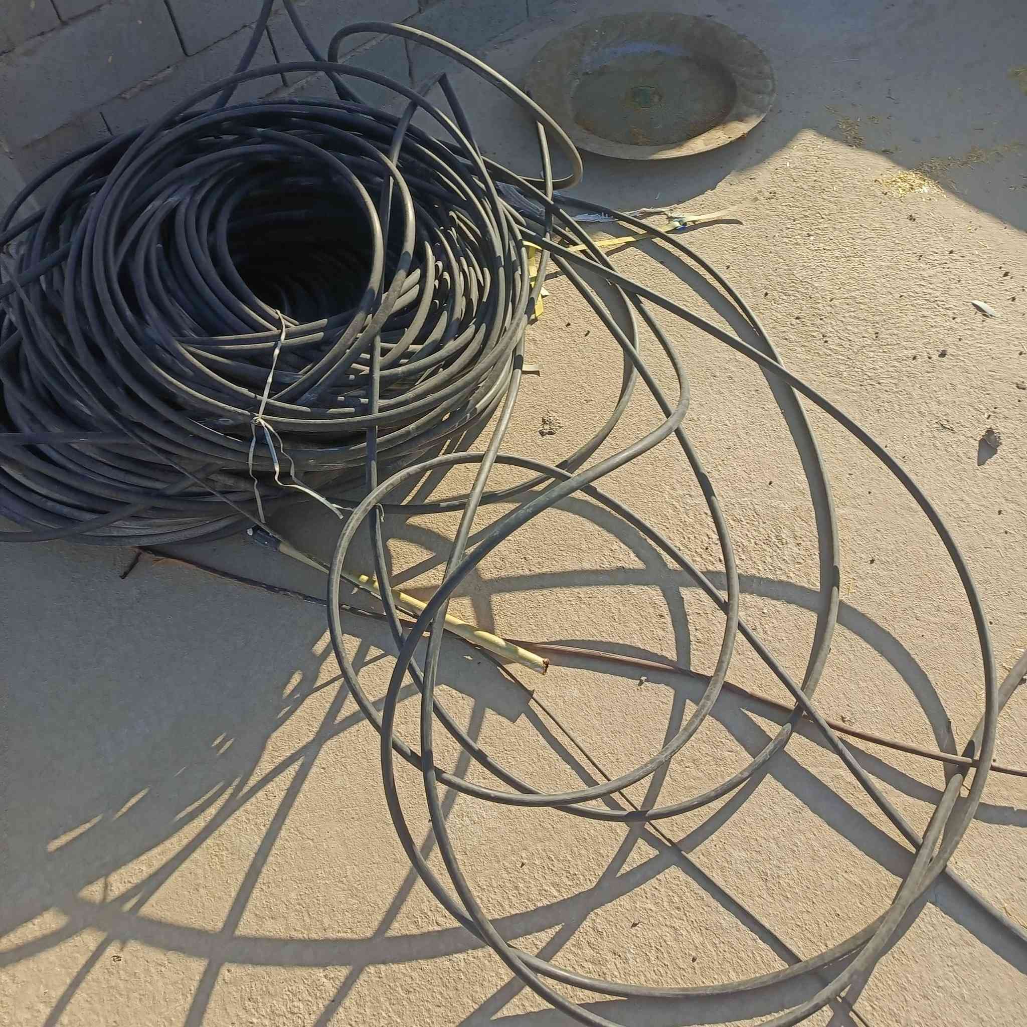 سلام عليكم للبيع صونده مال ماي من هاي التطبع الطول اكثر من 500متر المكان القرنه  يم صيطرت القميج وهاذه رقمي للتواصل ***********
