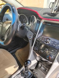 سيارة سوناتا 11 امريكي حادثها قبغ جنطه فقط سيارة جاهزة للاخير فول الفو...