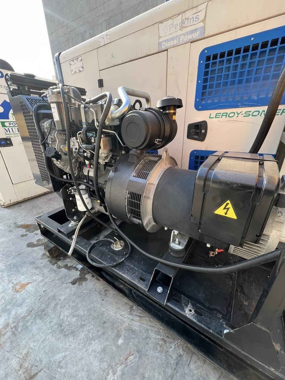 عرض
👈🏼موالد بيركز انكليزي اصلي60/66 
👈🏼شاصي 
👈🏼المحرك بيركز انكليزي اصلي 🇬🇧
👈🏼وراس التواليد لوري سومر فرنسي اصلي 🇫🇷
👈🏼ساعات العمل 10 ساعه 
👈🏼 موديل الموالد 2022
👈🏼ضمان الموالد عل حمل  
👈🏼للتواصل واتساب او الاتصال 📞
 📞***********👈🏼
(عباس الوائلي )

تنويه هام ‼️ 

متوفر نضام الاستبدال 🔀 تكدر تبدل موالدتك القديمه موالده جديده ويتم الاتفاق 🤝بعد التقييم 

تتوفر صيانه 👷🏼‍♂️ جميع احجام الموالدات البيركز الانكليزي و/ الكمز / دايو دوزان  بعمل متقن ونوفر لك خدمات عامه واستبدال عام في الموالدات 

معه تحيات (عباس الوائلي )
