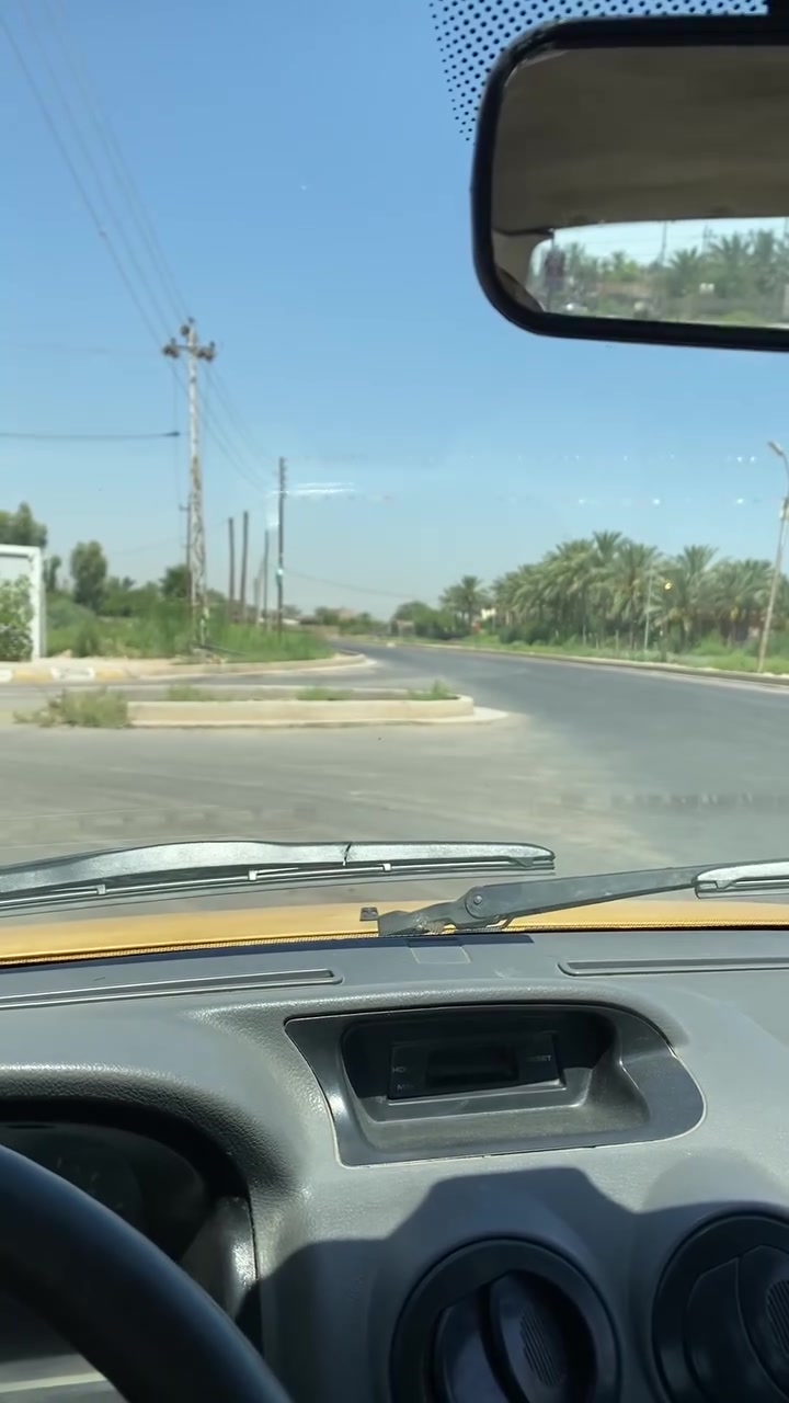 قطعة ارض للبيع طابو صرف مساحته ٣٠٠ اليباع فقط ١٥٠ متر كلشي موضح في الفيديو للاستفسار ***********
