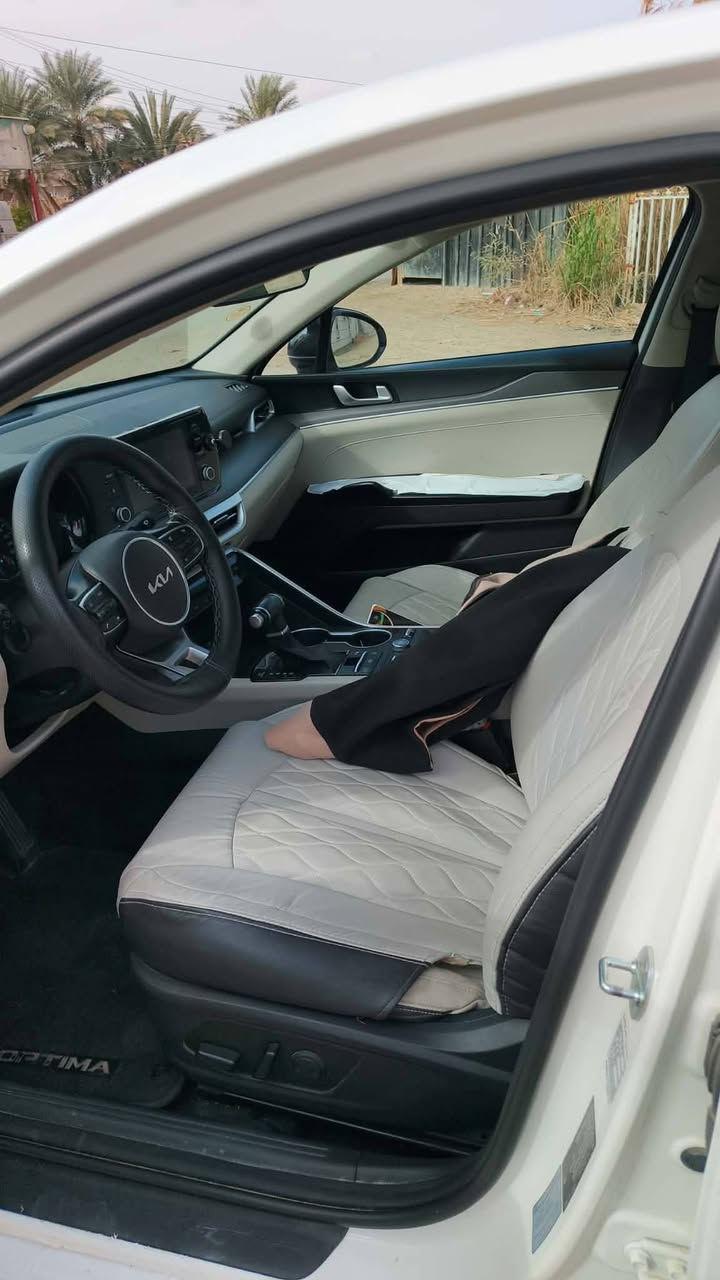 كيفايف خليجي فول واحد
عله واحد 2022السياره 
مكفوله محرك 2000
مكانهه الرمادي معروفه 
موصفاتهه السعر 210وبيهه مجال للشراي  
‏‪***********
