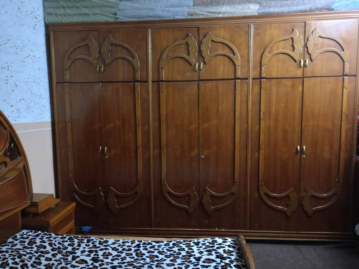 غرفه للبيع ٦ بواب ملحق السعر مليون العنوان حي المامون ***********.     ***********
