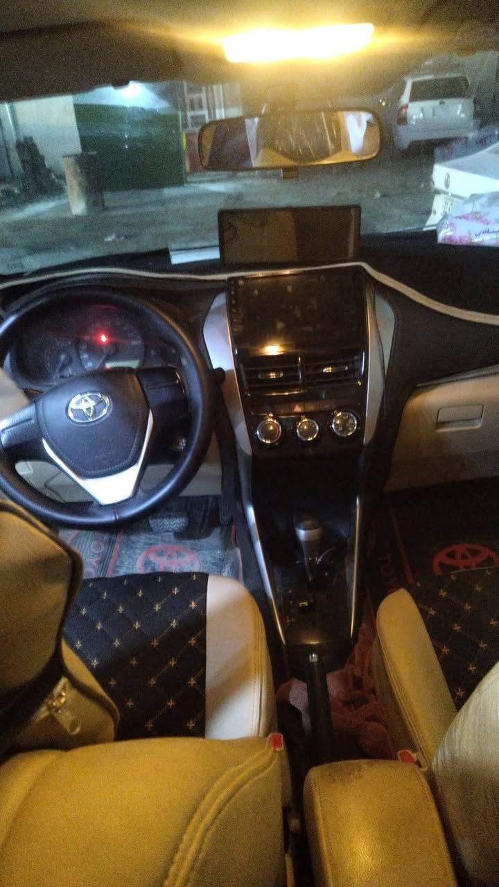 السلام عليكم 
تويوتا يارس موديل ٢٠١٩ خليجي كير محرك تبريد مكفول صبغ دعاميات فقط للجمالية السونار وتفاصيلها كاملة بالصور السعر ١٣٠ وبيها مجال بسيط مكاني بغداد  الكسرة للتفاصيل اكثر الاتصال على الرقم ***********
