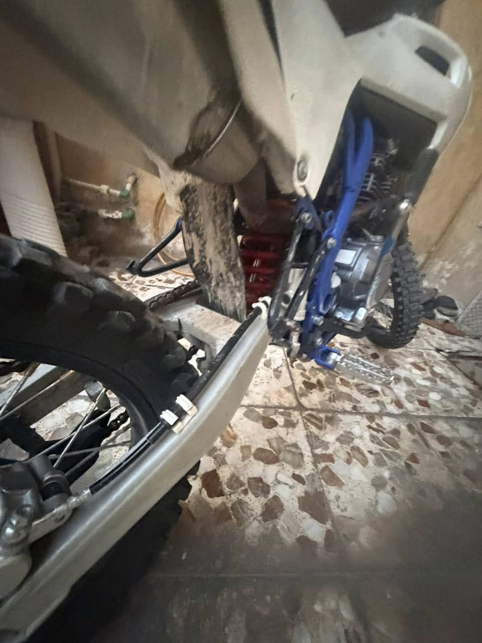 السلام عليكم قفاز محرك 300cc موديل 2024 للبيع 850 ممتواجد ع فيس ***********
