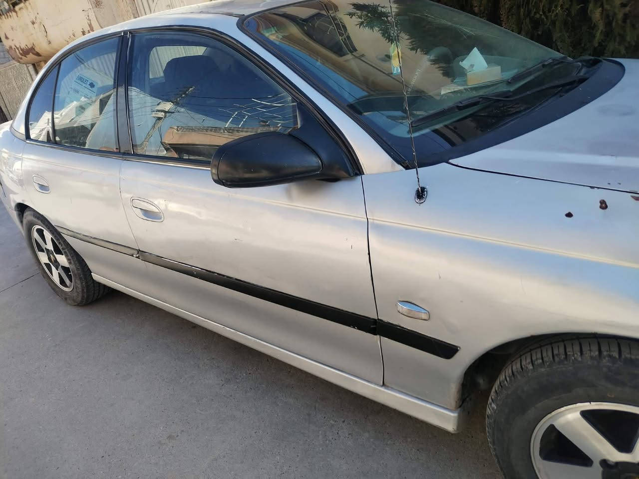 سلام عليكم بيع شوفر لومينا ٢٠٠٦ رقم بغداد مشروع وطني تحويل ثاني يوم
كير مكينه محور بطة ٢ونص
تخم تاير جديد صدر امامي خلفي جديد 
باتري جديد 
السيارة جاهزة وخير من الله
السعر ٤٧وبية مجال  
العنوان ديالى الوجيهية  ***********
