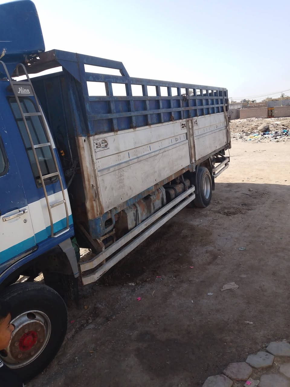 سلام عليكم هينو طيره 
للبيع مكينه ٧٠  شاصي ٦ وربع مكفول شاصي 
سياره بسمي تحويل ثاني يوم 
مكان سياره الناصريه 
السعر ١٤٠ 
***********
