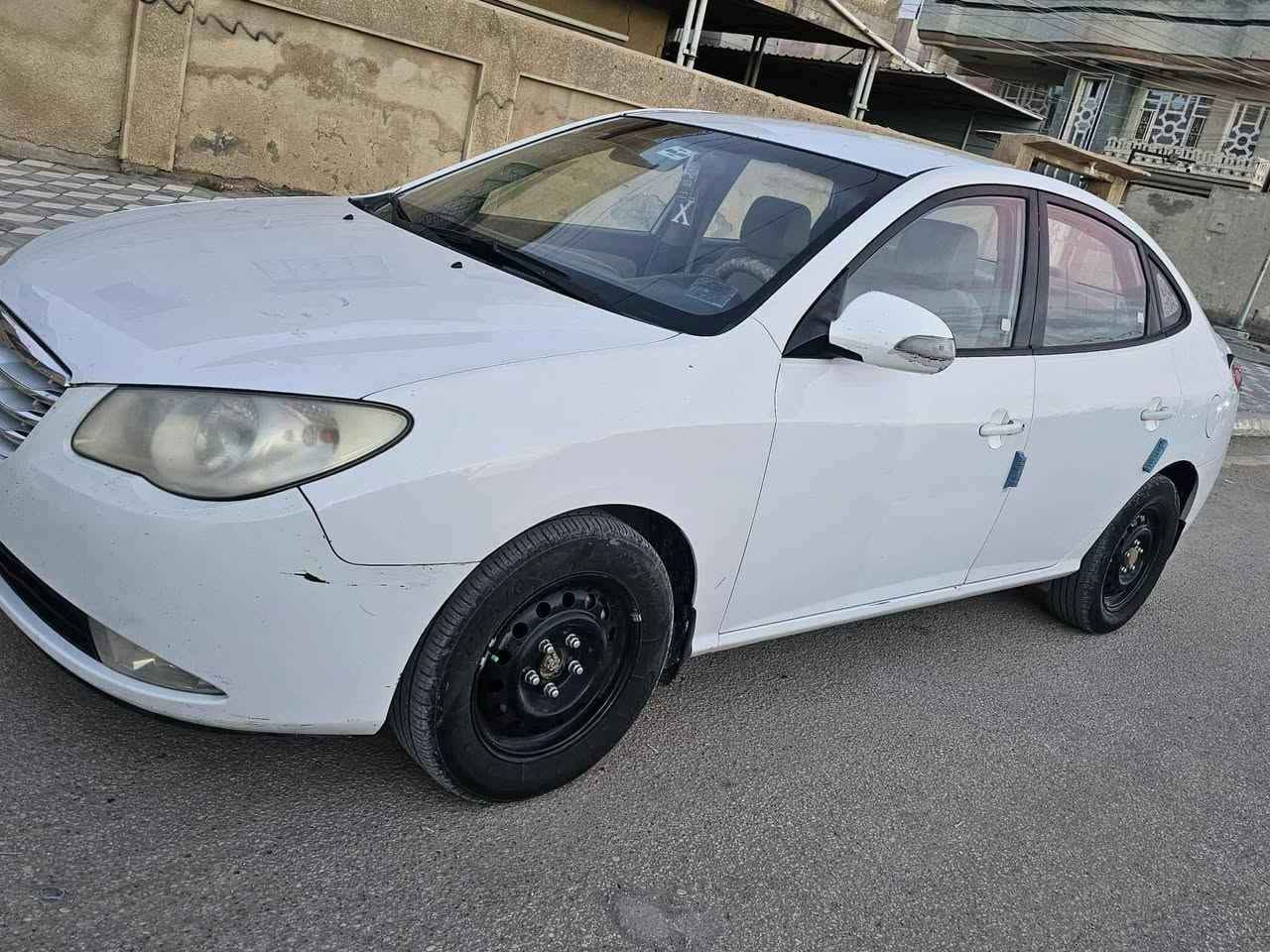 النترا 2011 خليجي محرك 2000 ماشية 195 
 السيارة بية صبغ نص باب السايق فقط الباقي كلة مكفول
مكان السيارة بغداد /ناحية الرشيد 
*********** السعر١١٥$
