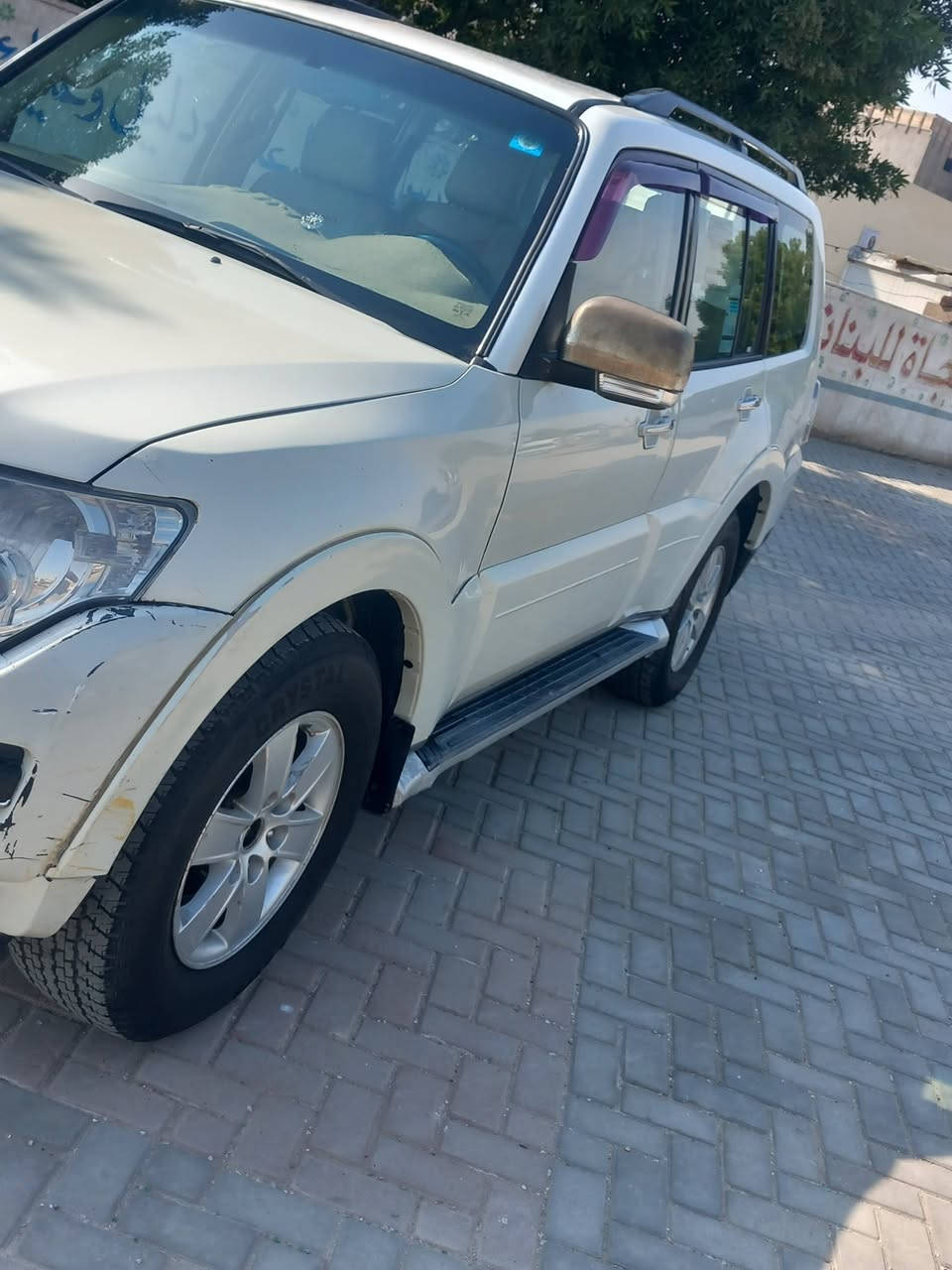 السلام عليكم سياره باجيرو موديل 2008 حنطور مواصفات مرتبه كلش كشنات كهربائية الجاملخ ودعامية مصبوغة اقبل مراوس والسيارة بيه رقم مميز مكاني بغداد رقم تليفون متواجد على الواتساب السعر 125ورقه ***********
