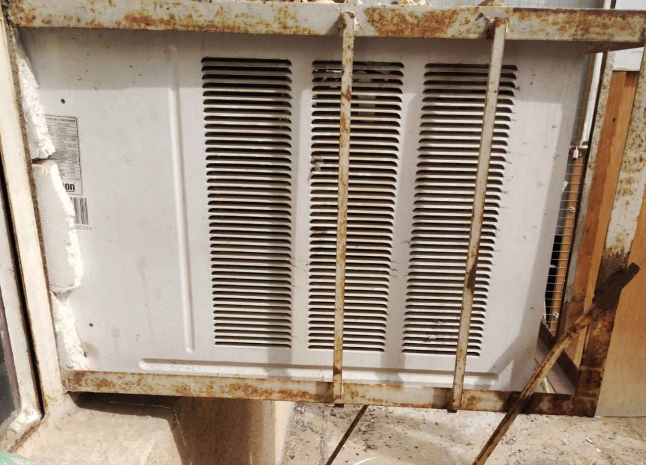 السلام عليكم  
متاح مكيف نوعيه Gibson
جديد مستخدم شهرين فقط
السعر 350  للاستفسار الاتصال على الرقم
***********
اني مكلف بنشره خابر ع راعيه وتفق وياه
