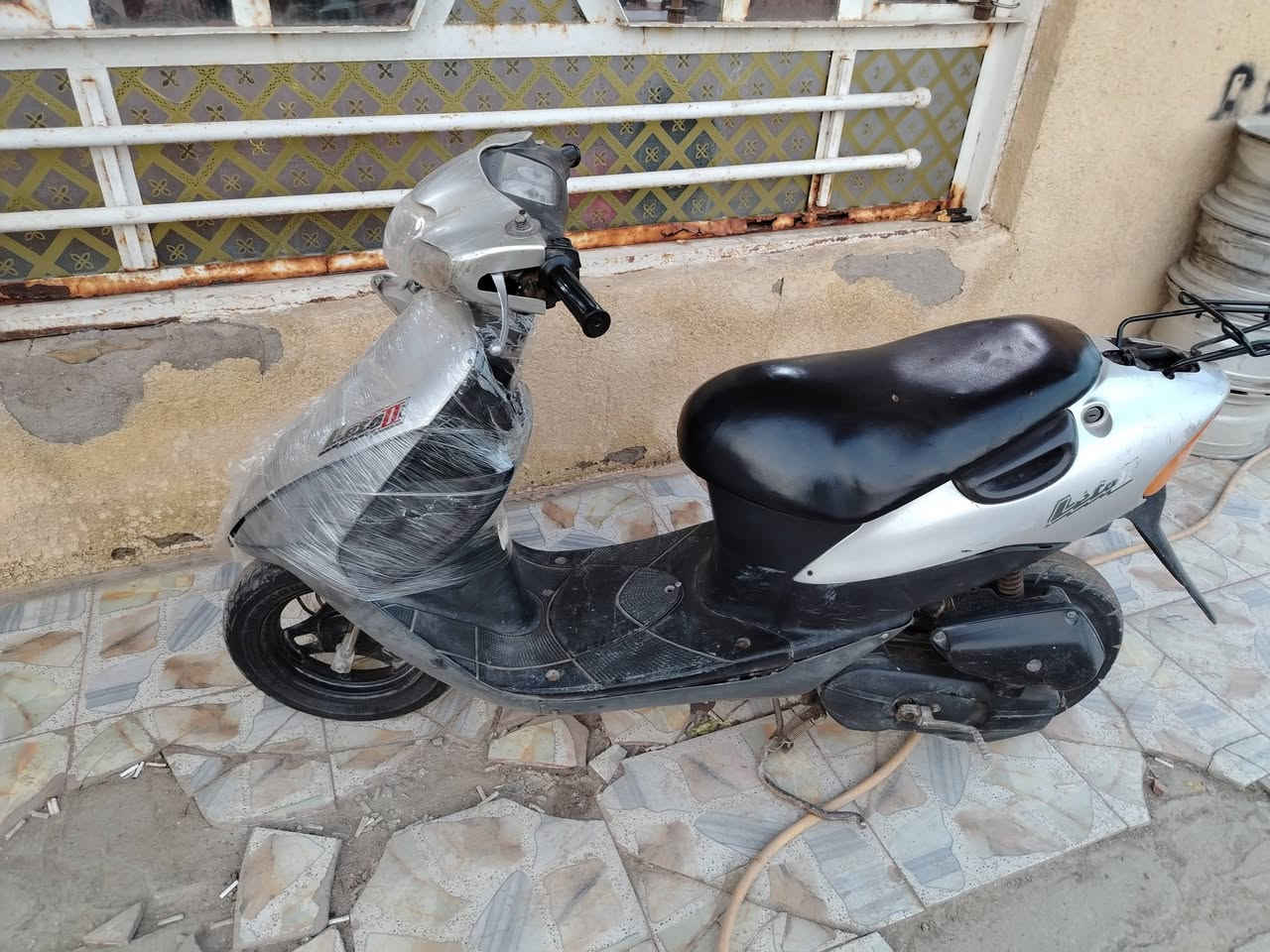 السلام عليكم دراجه ساسوكي الدراجه أوراق اصولي شغاله هندر نكره السلف عوزه باتري مفتوحه مره وحده السعر ٢٧٥ وبيها مجال مكاني ميسان حي الجامعه الهاتف *********** الشراي يتصل ويدلل
