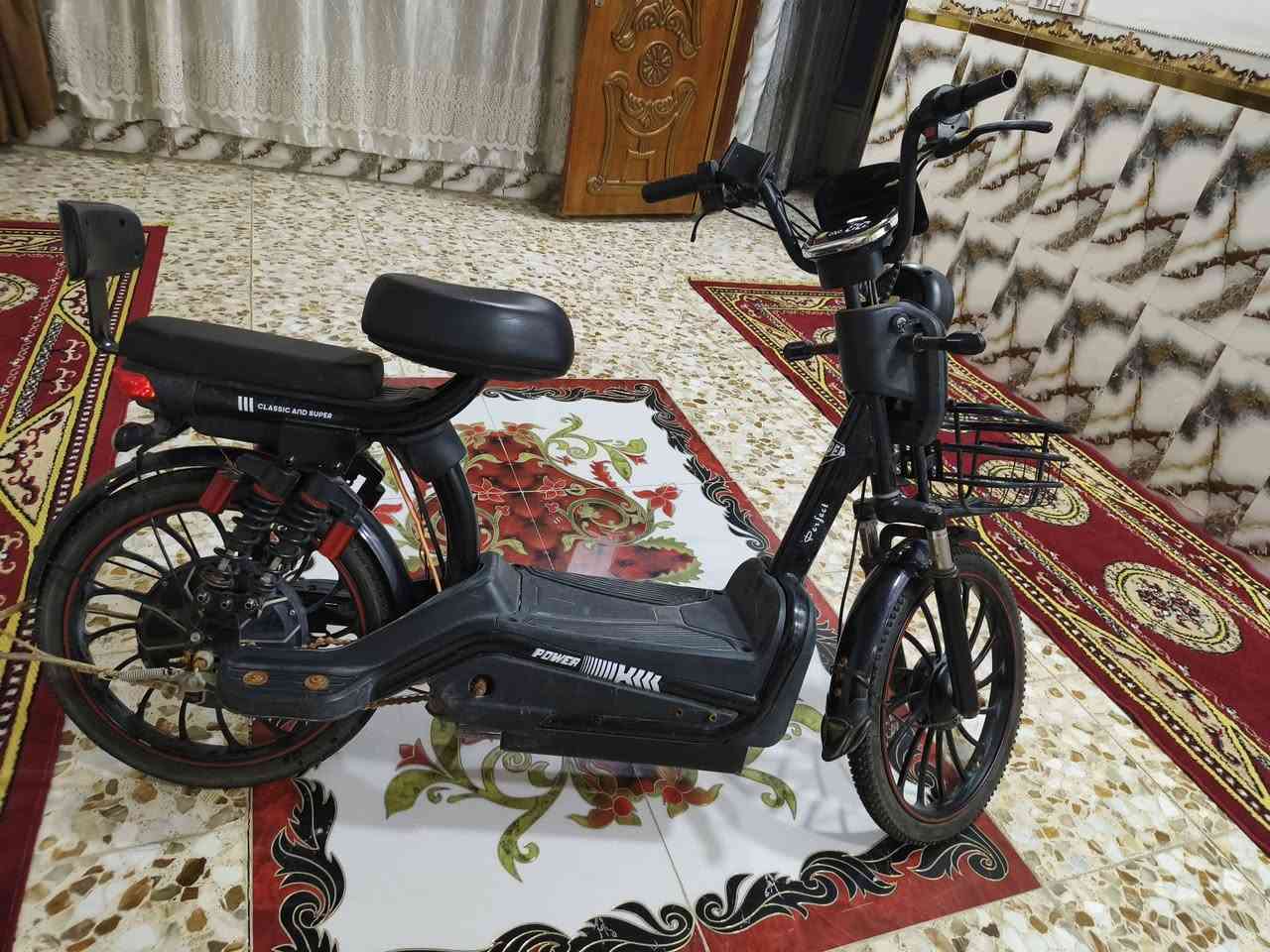 السلام عليكم باسكل شحن للبيع حجم 20 نضيف كلش يحتاج فقط( بطاريات + سيم البريك ينضب) فقط شاحنته موجودة سعرة 225 وبي مجال حك الجية  للعلم سعر الجديد 525 عنواني بابل قضاء الهاشمية مقابل المول رقمي ***********
