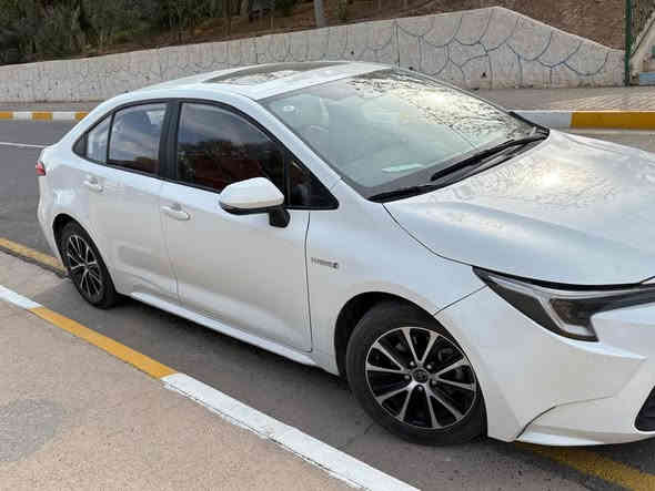 سلام عليكم كورلا هايبرد للبيع موديل 24 فول 133 وبيها حك الجيه مجال بسيط ***********
