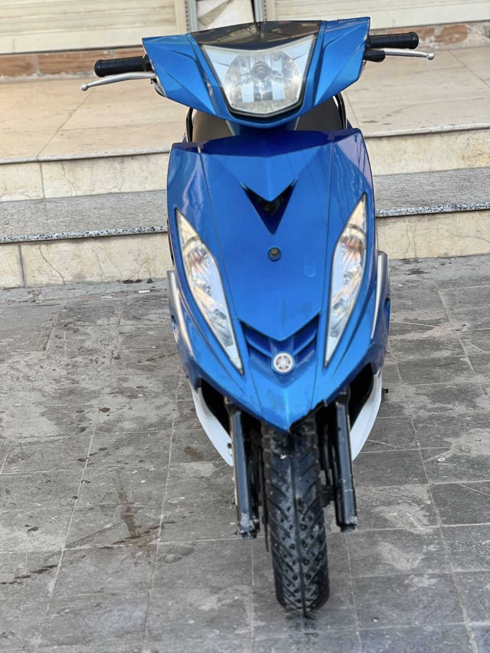 #جيتي ار وكاله ختم واحد وكفاله عامه 
شاشه ٣الوان بكلايت لد احمر صالصنه مشيفه
مكفوله كفاله عامه ضمانك سنه اذا مفتوحه ترجع الدراجه خير من الله نص نكره دراجه مال جناي وحيل معتني بيها بانزين كوله محسن دهن وفلتر شوته كل 15يوم ابدله 

مكان الدراجة بغداد البلديات
متواجد وتساب او الاتصال ***********
