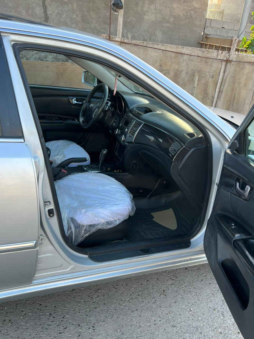 السلام عليكم للبيع اوبتما كوري موديل 2010محرك 2000 محرك 4 حساسات  خط واحد اصل لسياره بيه صبغ مكانات  شرط بدون اي ضرر داخلي رقم انبار دولي بااسمي السعر 90وبيه مجال قليل الشراي يتصل ممتواجد على النت مكان السياره بابل المسيب ***********
