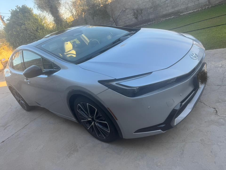 بريوس موديل 2024 xleهايبرد ،رقم بغداد بأسمي ، ضرر بنيد مبدل ومصبوغ بدون إرباك بدون دواخل حالياً ماشيه 5الاف السعر 190$ وبيها مجال ،العنوان بغداد 
***********
