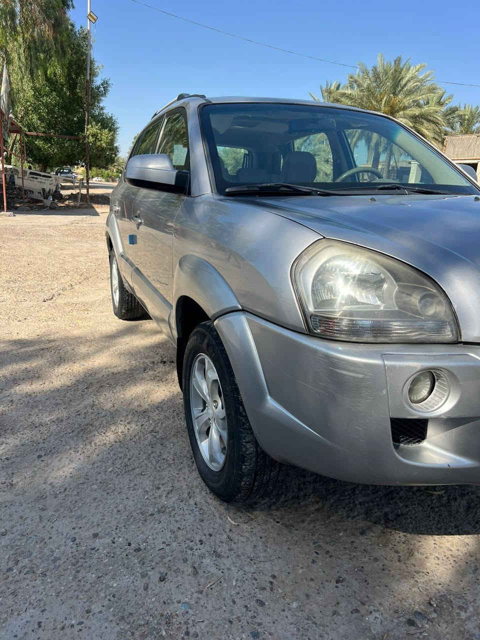 توسان 2009 للبيع بيه بارد بالجاملغ الخلفي كد شبر   داخل بيجي المرغوب السياره جاهزه مابيه نقص رقم بعداد باسمي سنويه جديده مال بيت للشراي فقط السعر 120 وبيه مجال 
***********
