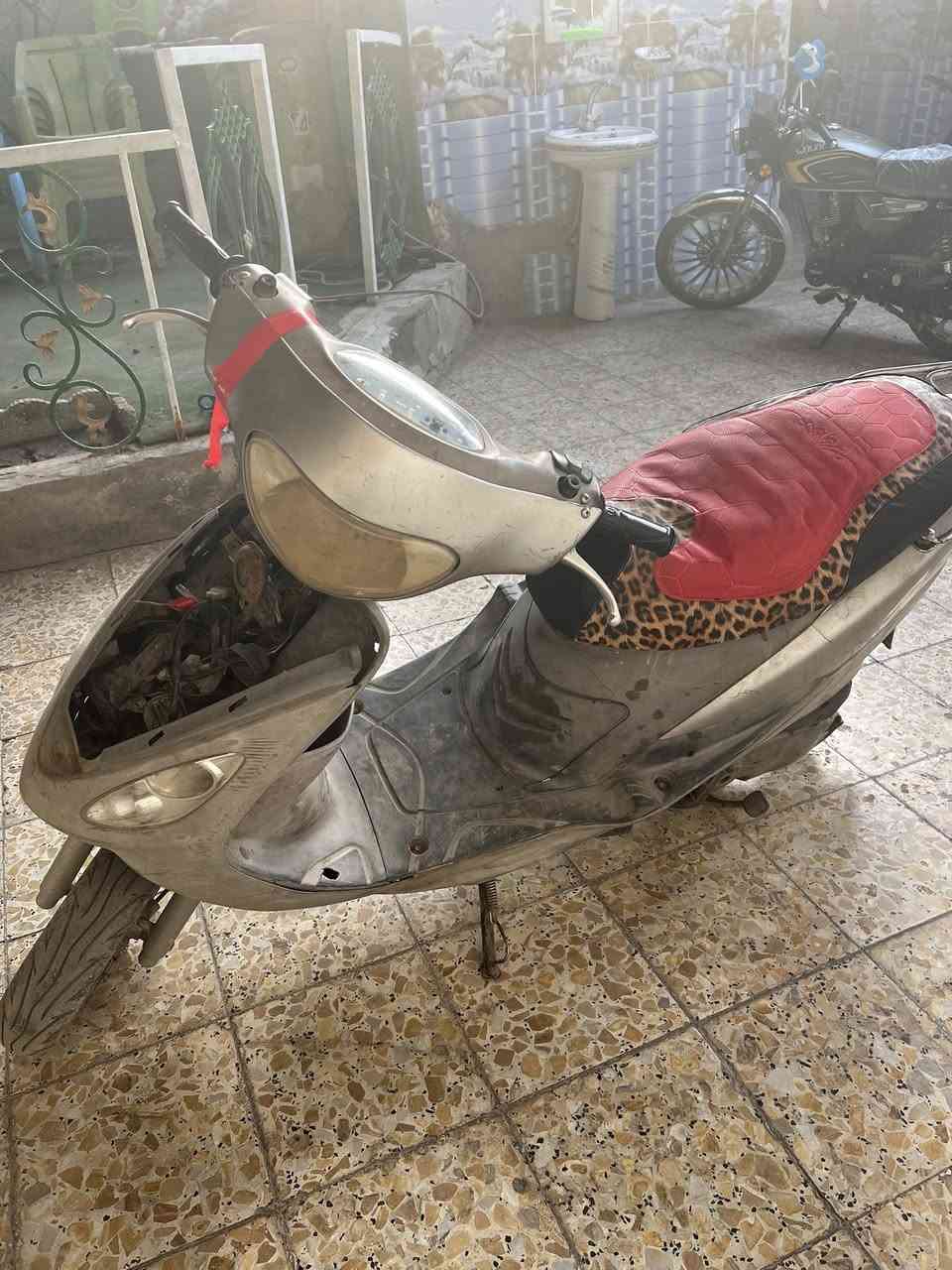 سلام عليكم دراجه ماكس منغولي البيع  يرادله بس كفرات مكينه ناعمه السعر 300بيه مجال مكاني بغداد زعفرانيه رقم ***********
