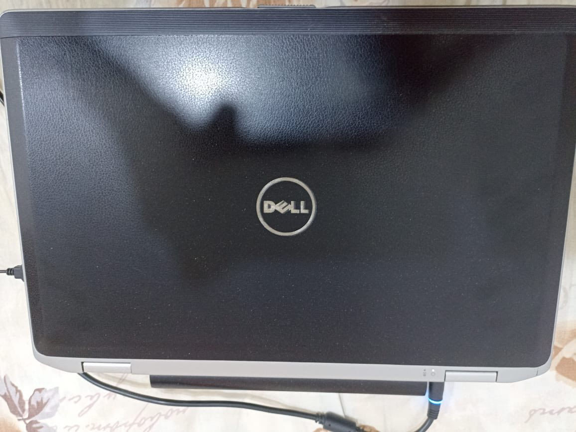 سلام عليكم
حاسبة للبيع لجيل ثاني تحتوي على كرتين شاشه داخلي وخارجي مال العاب وبيها لعبة gta5 منصبه وكامله ونضام الاوتوكاد  شاحنه وماوس كامله لسعر ٩٠
واتساب ***********
