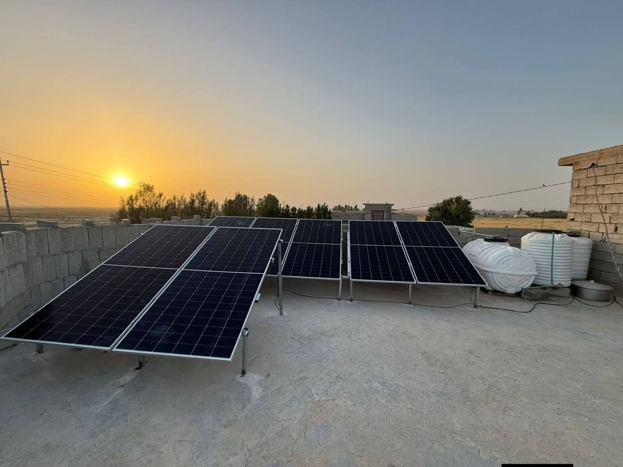 تاريخ الموافق يوم 5/25/2026
#موقع_مندلي_الجسر
منزل اخر  يودع انقطاع التيار الكهربائي
 
تم تنصيب منضومة طاقة شمسية في الجسر 

تفاصيل المنضومة التالي//

1/تجهز المنظومه 20امبير نهاري 10امبير ليلي

2/بطاريه ليثيوم ماركه Felicityقدرته17،5كيلو ///انفيرتر 8كيلو ماركه فلستي 

3/الواح قدر اللوح 750واط 18بازبار 

4- قواعد حديد مغلون ثقيل مقاوم للصدا

5- بورد  حماية وقواطع Ac & Dc  وكيبل DC 

#ملاحظة / لانعمل ببطاريات التجميع الرديئة
 

للاستفسار مراسلة الصفحة او الاتصال على الارقام التالية 

*********** 
‬‏‪0780 876 3451‬‏
