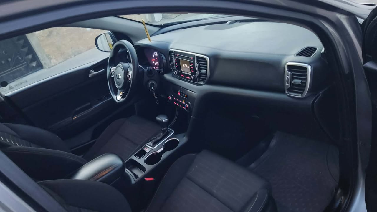 سبورتاج 2018 امريكي قطعتين صبغ باب سكن وخلف السكن شويه اكو أماكن بارد مكان سياره كركوك سعرها 150$ 
***********
