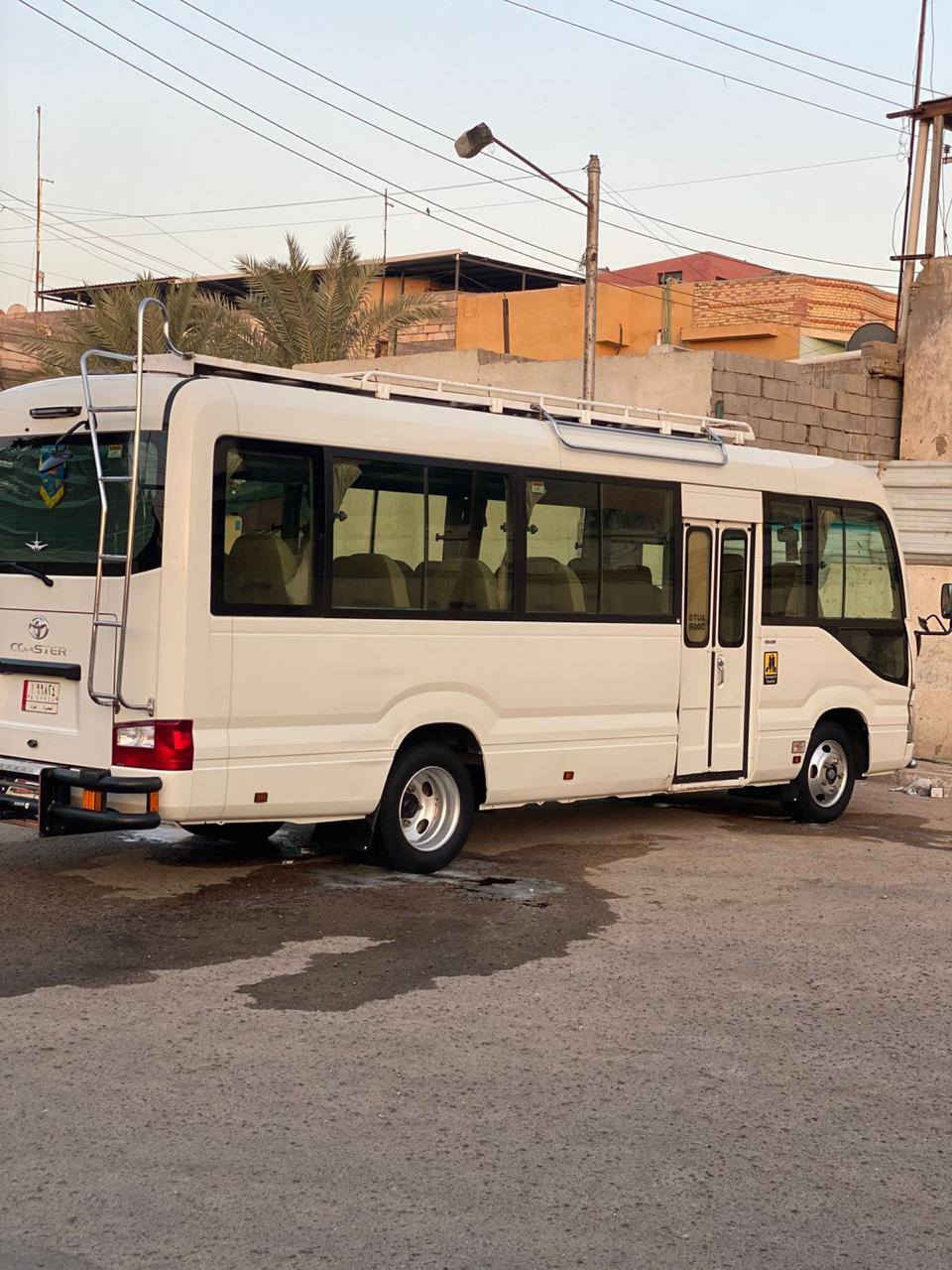 سلام عليكم كوستر للبيع موديل 2017سياره كامله غاز بانزين كشن استاركس تخم تأير كير مكينه اكسل كله مكفول سياره بصره ***********
