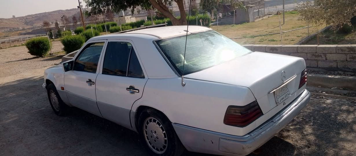 للبيع موديل 92
السعر 34
وبيه مجال 
محرك بطه 2500
كير كهرباء كلها شغاله تخم تاير بتري جديد 
صدر جديد باتري جديد 
مسجل شغل 
رقم صلاح الدين تحويل شوكت مايعبك 
مكانه سامراء 
***********
