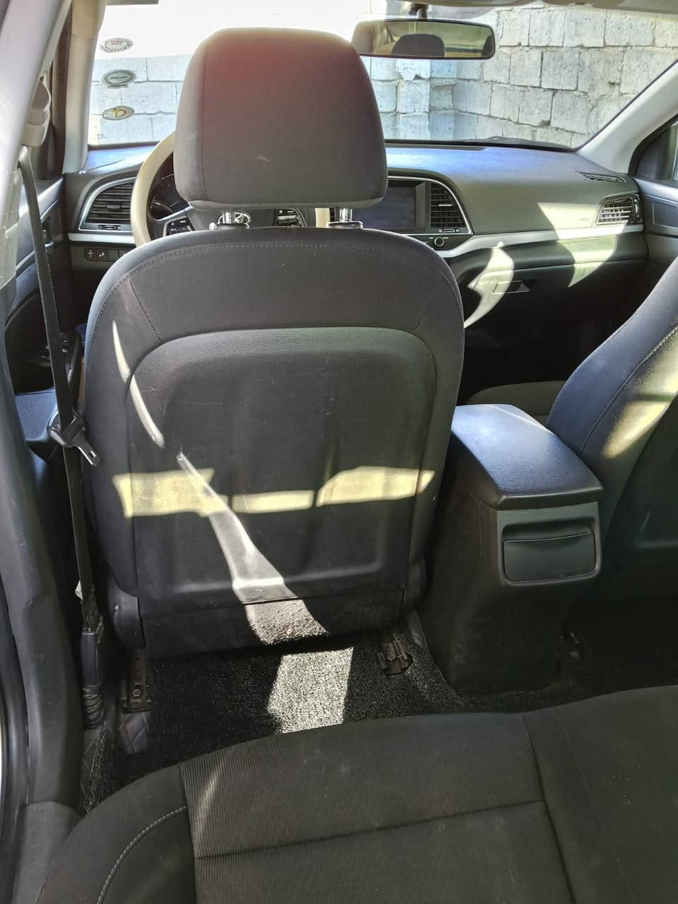 الانترا 2018
امريكي محرك 20
رقم اربيل جديد 
سنويه لل2030
محرك كير شرط 
بيها بوند وجاملغ وبابين كلير بمريكا 
سياره نضيفه وحلوه طخمها جديد تاير جديد 
تريد تحويل تريد وكاله 
اتصل وبيك خير وتدلل
مكان السياره القياره 

‭0773 698 1198‬
