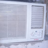 مكيف نضيف شغال تدفه تبريد ما داخل مصلح نضافه 90 بل 100 للبيع السعر 275...