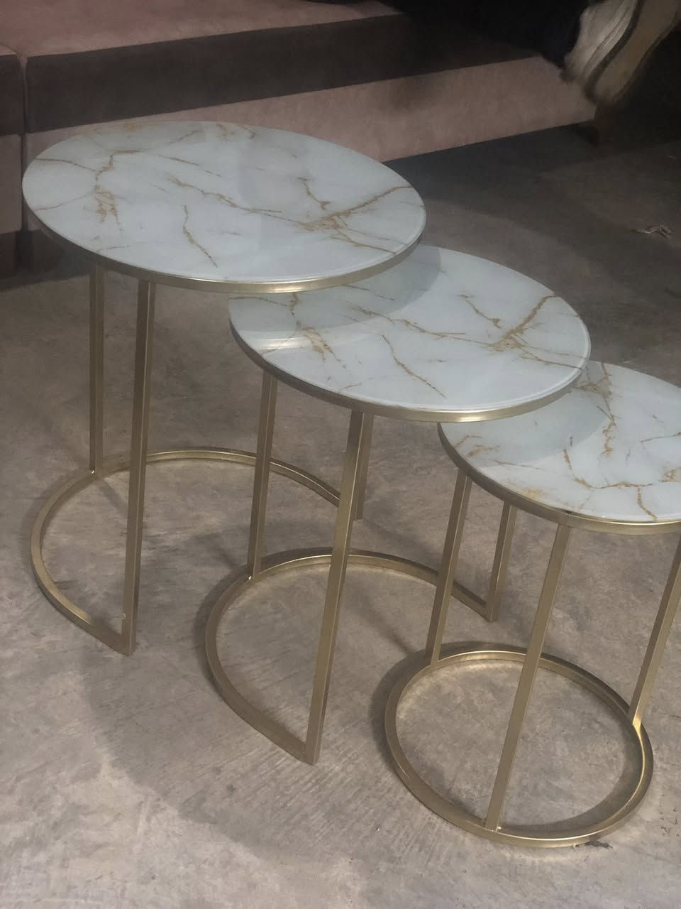 سڵاوی خوای گەورەتان لێبێ 
ئەمتاقمە تەپڵەکە بۆ فەۆشتن 
سەعریشی گونجاوە 
ژ.م***********
