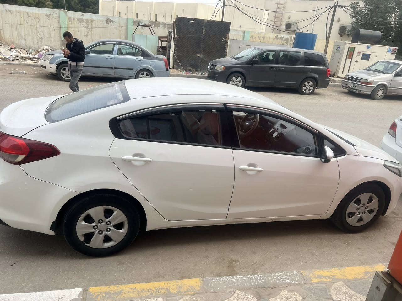 كيا سيراتو رقم اربيل هزه ورقم جديد مكانهة ديوانيه السعر ١٢٥.    ***********
